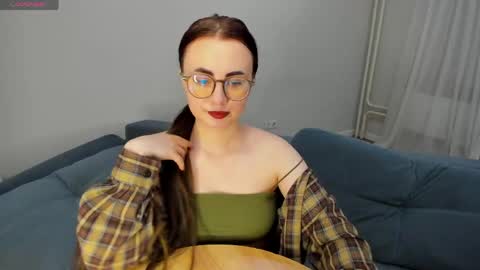 Snapshot of xapka_lapka chatting on 21, 4, 2026 Alice online show from 21, 4, 2026
