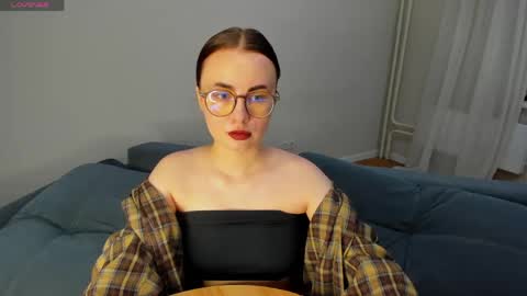 Snapshot of xapka_lapka chatting on 27, 4, 2026 Alice online show from 27, 4, 2026