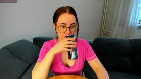 Snapshot of xapka_lapka chatting on 30, 4, 2026 Alice online show from 30, 4, 2026