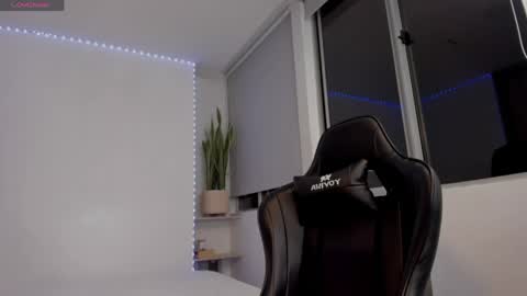 Snapshot of xavier_colleman chatting on 4, 5, 2026 Xavier online show from 4, 5, 2026