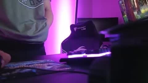 Snapshot of xburst chatting on 17, 12, 2025 xburst online show from 17, 12, 2025