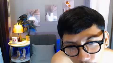 Snapshot of xcigbatecum chatting on 11, 4, 2026 Charlie online show from 11, 4, 2026