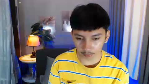 Snapshot of xcigbatecum chatting on 14, 4, 2026 Charlie online show from 14, 4, 2026