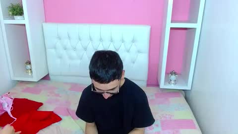 xcoupleplayxx online show from 3, 5, 2026