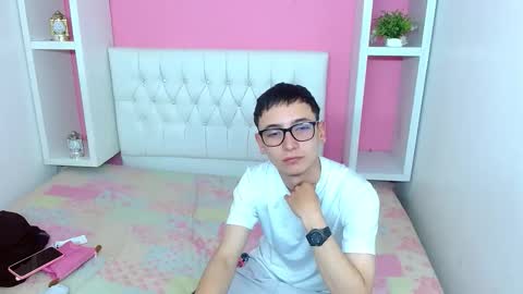xcoupleplayxx online show from 6, 5, 2026