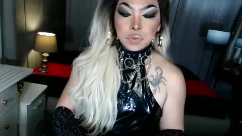 Zhavia online show from 16, 11, 2025