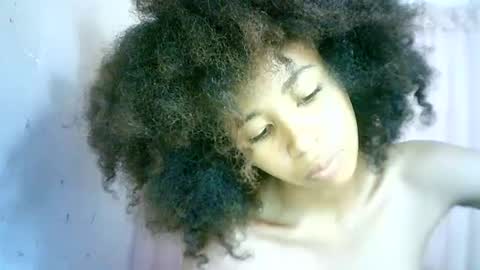 xenna610827 online show from 4, 2, 2025