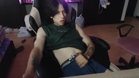 Snapshot of xice_boy chatting on 14, 12, 2025 xIce Boy online show from 14, 12, 2025