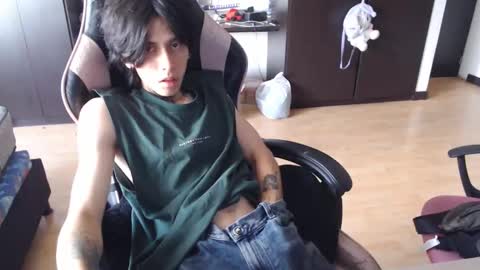 Snapshot of xice_boy chatting on 15, 12, 2025 xIce Boy online show from 15, 12, 2025