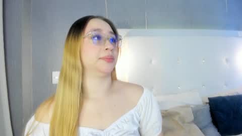 Snapshot of ximenanoah chatting on 2, 7, 2026 ximena online show from 2, 7, 2026