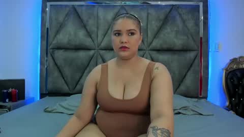 Snapshot of ximenarusso chatting on 30, 12, 2024 online show from 30, 12, 2024