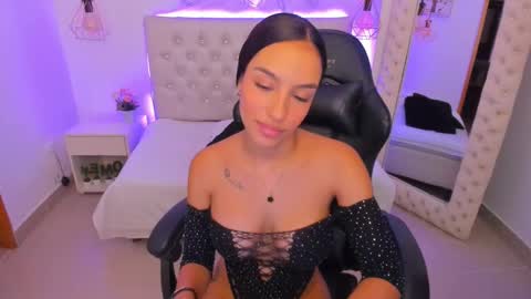 xiomara_cortes online show from 25, 2, 2025