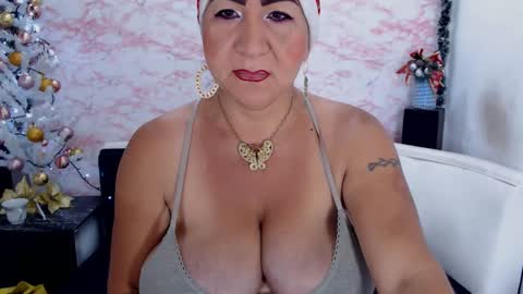 Snapshot of xiomystone chatting on 13, 12, 2024 XIOMY give LIKE on my page online show from 13, 12, 2024