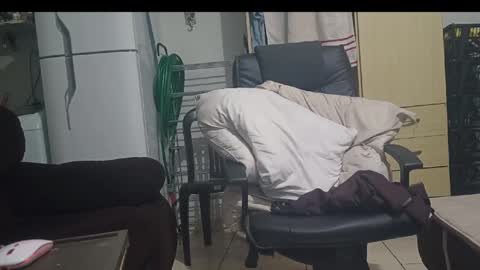 Snapshot of xirudasantiga chatting on 2, 11, 2025 xirudasantiga online show from 2, 11, 2025