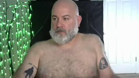 Snapshot of xjohnniex77 chatting on 12, 4, 2026 MrSlowBurn77 online show from 12, 4, 2026