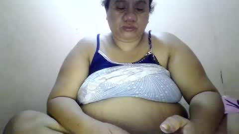 xjuicytits online show from 15, 6, 2026