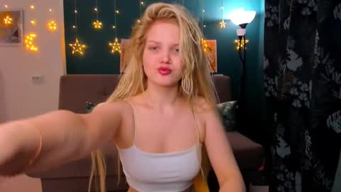 Chloe online show from 7, 2, 2025