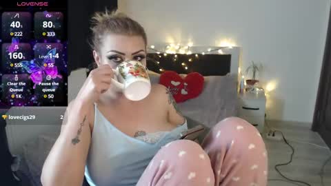 Snapshot of xmagic_pantherx chatting on 5, 1, 2025 Magic Panther online show from 5, 1, 2025