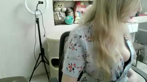 Snapshot of xmilagrosxs chatting on 9, 4, 2026 xMilagrosxs online show from 9, 4, 2026