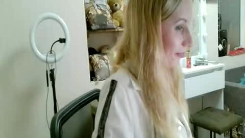Snapshot of xmilagrosxs chatting on 16, 4, 2026 xMilagrosxs online show from 16, 4, 2026