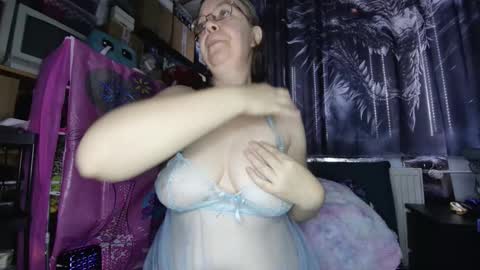 Snapshot of xnicetitsx chatting on 24, 10, 2025 xnicetitsx online show from 24, 10, 2025