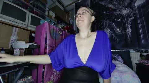 Snapshot of xnicetitsx chatting on 17, 12, 2025 xnicetitsx online show from 17, 12, 2025