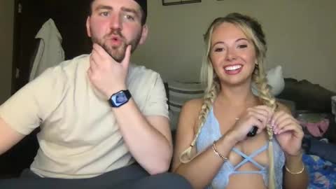 xoprincesspeachxo online show from 4, 11, 2025