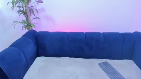 Snapshot of xoxo_angel chatting on 4, 11, 2025 xoxo_angel online show from 4, 11, 2025