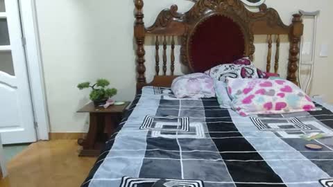 Perla Jackson online show from 10, 12, 2024