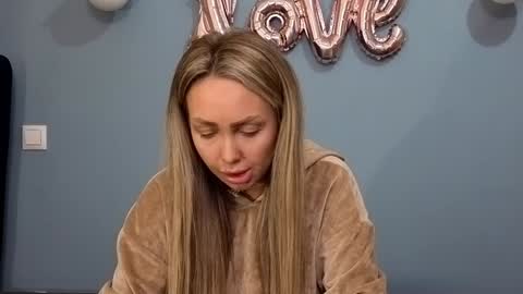 Snapshot of xsexycouples chatting on 26, 2, 2025 AnnaMaee online show from 26, 2, 2025