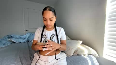 xStarGazingx online show from 21, 2, 2025