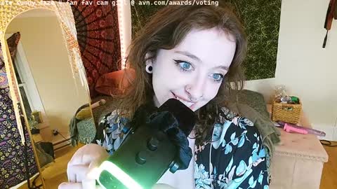 Sunny Daze online show from 1, 1, 2025