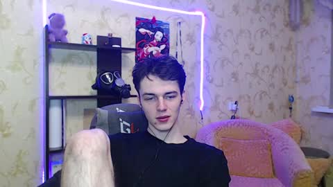 traqqq online show from 24, 1, 2025