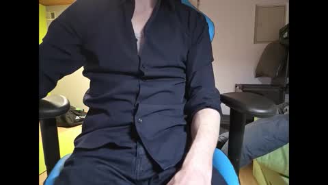 Snapshot of xufffix chatting on 13, 4, 2026 N online show from 13, 4, 2026