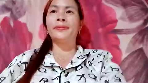 Snapshot of xuxulove00 chatting on 13, 10, 2025 xuxulove00 online show from 13, 10, 2025