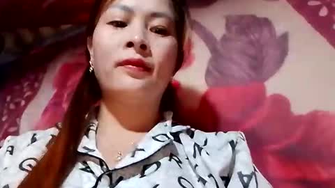 Snapshot of xuxulove00 chatting on 16, 12, 2025 xuxulove00 online show from 16, 12, 2025