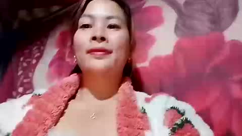 Snapshot of xuxulove00 chatting on 17, 12, 2025 xuxulove00 online show from 17, 12, 2025