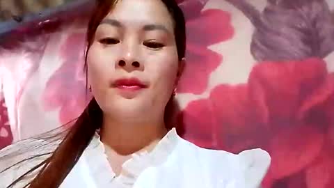 Snapshot of xuxulove00 chatting on 19, 12, 2025 xuxulove00 online show from 19, 12, 2025