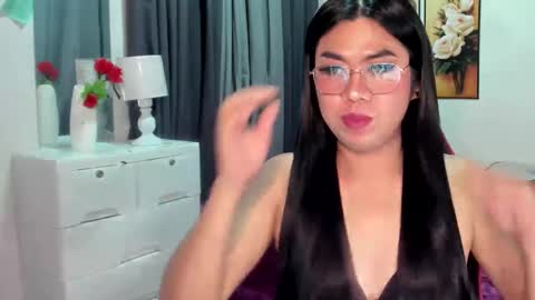 Snapshot of xvalentinafox chatting on 6, 12, 2024 Hairy Queen Valentina online show from 6, 12, 2024