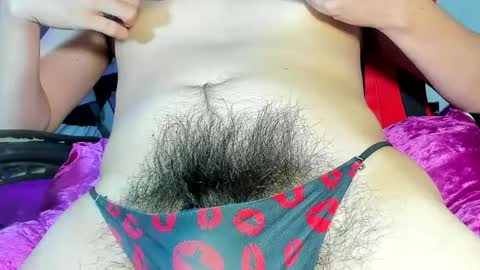 Snapshot of xvalentinafox chatting on 7, 1, 2025 Hairy Queen Valentina online show from 7, 1, 2025