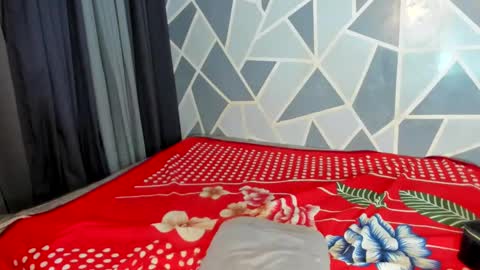 Snapshot of xvalentinafox chatting on 4, 2, 2025 Hairy Queen Valentina online show from 4, 2, 2025