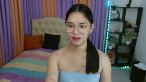 CHLOES ROOM online show from 26, 11, 2025