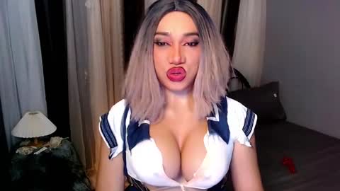Snapshot of xxcinddyxx chatting on 5, 3, 2025 cinddy online show from 5, 3, 2025