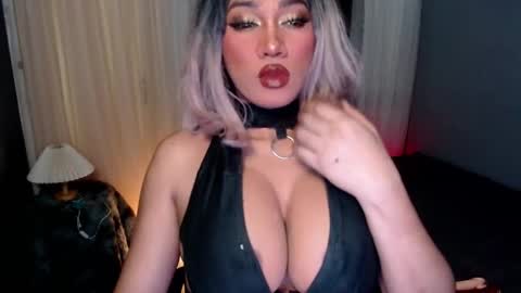 Snapshot of xxcinddyxx chatting on 15, 12, 2025 cinddy online show from 15, 12, 2025