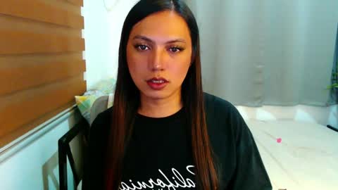 Snapshot of xxjulielovesyouxx chatting on 16, 4, 2026 July online show from 16, 4, 2026