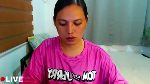 Snapshot of xxjulielovesyouxx chatting on 24, 4, 2026 July online show from 24, 4, 2026
