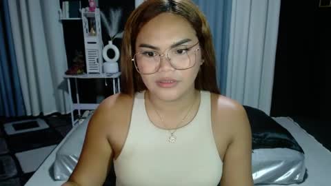 Snapshot of xxkylie_smithxx chatting on 10, 4, 2026 Kylie Smith online show from 10, 4, 2026