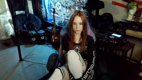 Snapshot of xxlilithmoonxx chatting on 19, 4, 2026 Lilith online show from 19, 4, 2026