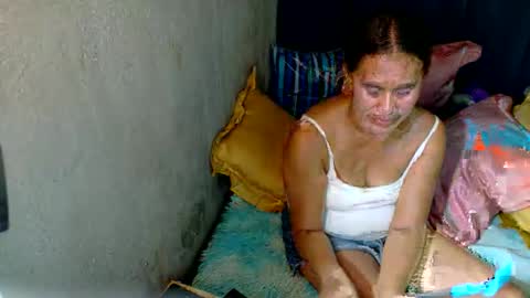 Snapshot of xxloveheart chatting on 22, 11, 2025 xxloveheart online show from 22, 11, 2025