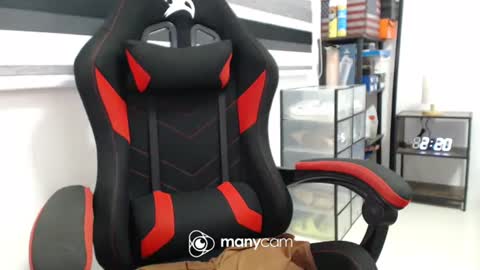 Snapshot of xxmonsterbigcockxx chatting on 28, 1, 2025  Kaycee  online show from 28, 1, 2025
